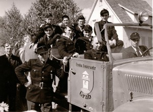 Mannschaftsfoto der Feuerwehr Grab aus 1955